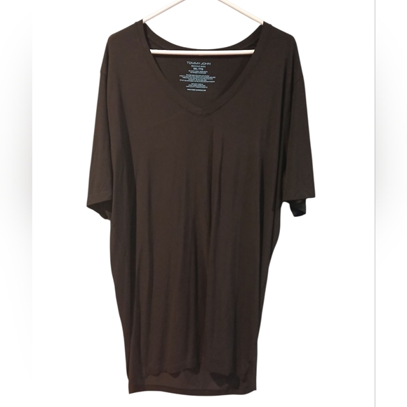 tommy johns Tops - Tommy Johns Second Skin Lightweight Stretch Black Vneck Tshirt Womans XXL